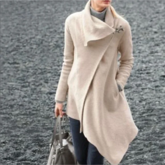 Garnet Hill Boiled Wool Asymmetrical Crossover Hook Close Jacket Ivory size 4 4P - Picture 3 of 9